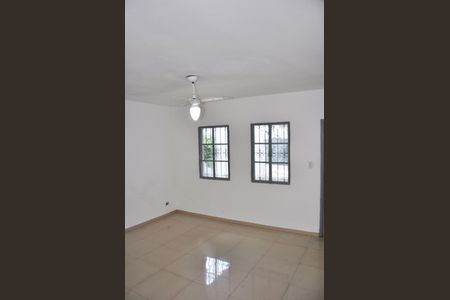 Casa à venda com 110m², 3 quartos e 3 vagasDetalhe  - Sala