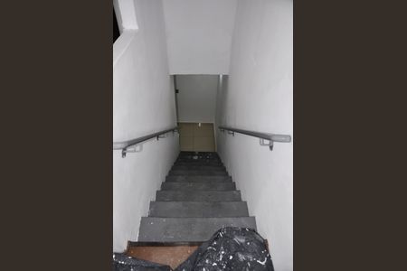 Casa à venda com 110m², 3 quartos e 3 vagasDetalhe  - Escada Quartos