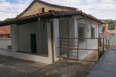 Casa à venda com 128m², 5 quartos e 1 vagaÁrea externa