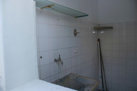 Casa à venda com 128m², 5 quartos e 1 vagaÁrea de Serviço