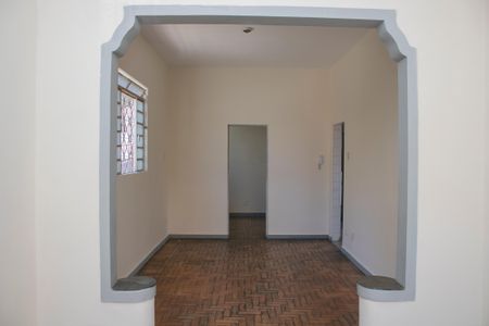 Casa à venda com 128m², 5 quartos e 1 vagaSala