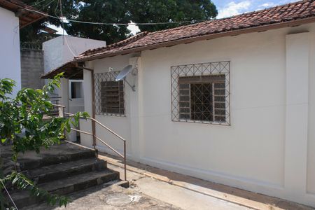 Casa à venda com 128m², 5 quartos e 1 vagaÁrea externa