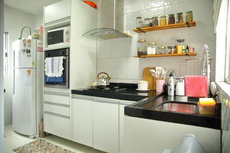 Apartamento à venda com 115m², 3 quartos e 2 vagasCozinha 2 