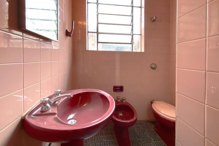 Casa para alugar com 400m², 4 quartos e 2 vagas Casa para alugar com 400m², 4 quartos e 2 vagasBanheiro 1