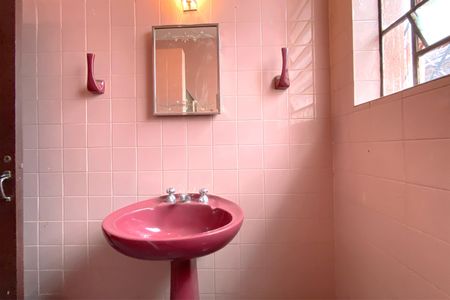 Casa para alugar com 400m², 4 quartos e 2 vagas Casa para alugar com 400m², 4 quartos e 2 vagasBanheiro 1