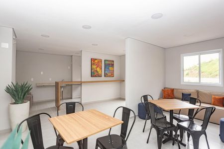 Apartamento para alugar com 29m², 1 quarto e sem vaga Apartamento para alugar com 29m², 1 quarto e sem vagaÁrea comum - Salão de festas