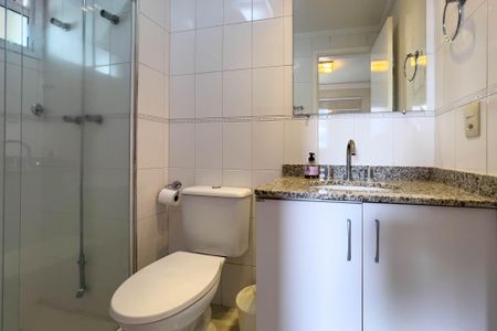 Apartamento à venda com 140m², 3 quartos e 2 vagasBanheiro do quarto 1
