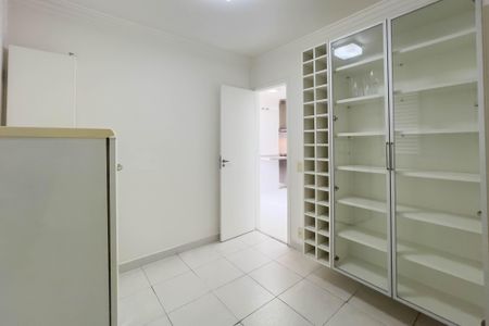 Apartamento à venda com 140m², 3 quartos e 2 vagasQuarto de serviço 