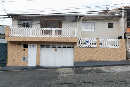 Fachada de casa para alugar com 3 quartos, 130m² em Vila Taquari, São Paulo