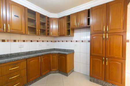 Casa para alugar com 130m², 3 quartos e 1 vaga Casa para alugar com 130m², 3 quartos e 1 vagaCozinha - Armários