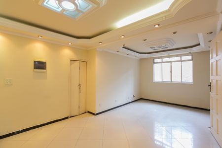 Casa para alugar com 130m², 3 quartos e 1 vaga Casa para alugar com 130m², 3 quartos e 1 vagaSala