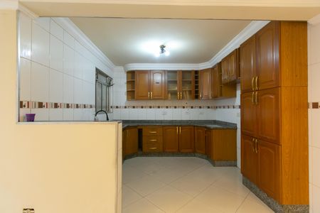 Casa para alugar com 130m², 3 quartos e 1 vaga Casa para alugar com 130m², 3 quartos e 1 vagaCozinha - Armários