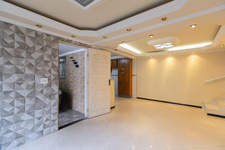 Casa para alugar com 130m², 3 quartos e 1 vaga Casa para alugar com 130m², 3 quartos e 1 vagaSala