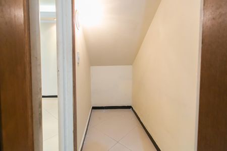 Casa para alugar com 130m², 3 quartos e 1 vaga Casa para alugar com 130m², 3 quartos e 1 vagaHall do Banheiro 2