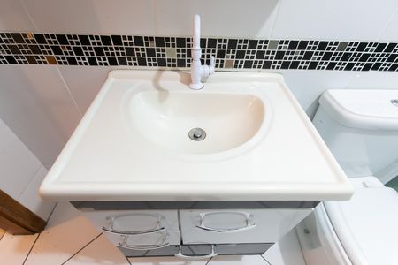 Casa para alugar com 130m², 3 quartos e 1 vaga Casa para alugar com 130m², 3 quartos e 1 vagaBanheiro Social