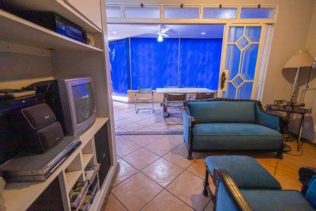 Apartamento à venda com 224m², 4 quartos e 4 vagas Apartamento à venda com 224m², 4 quartos e 4 vagassala / cobertura