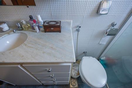 Apartamento à venda com 224m², 4 quartos e 4 vagas Apartamento à venda com 224m², 4 quartos e 4 vagasbanheiro