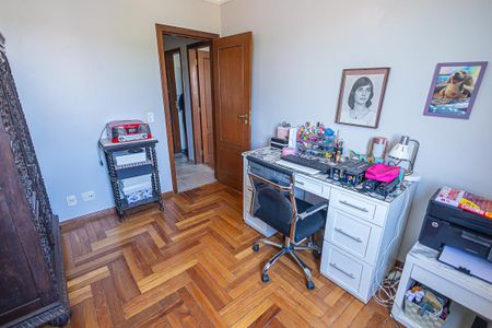 Apartamento à venda com 224m², 4 quartos e 4 vagas Apartamento à venda com 224m², 4 quartos e 4 vagasquarto 3