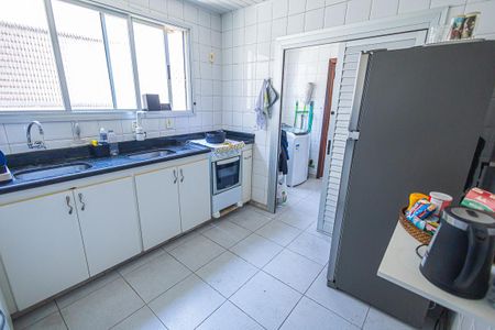 Apartamento à venda com 224m², 4 quartos e 4 vagas Apartamento à venda com 224m², 4 quartos e 4 vagascozinha