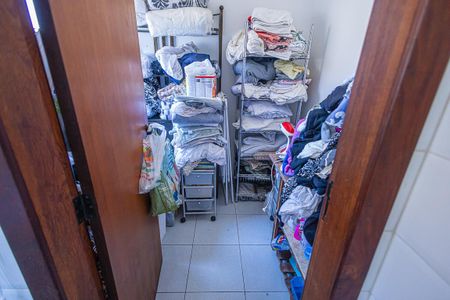 Apartamento à venda com 224m², 4 quartos e 4 vagas Apartamento à venda com 224m², 4 quartos e 4 vagasDCE