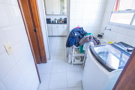 Apartamento à venda com 224m², 4 quartos e 4 vagas Apartamento à venda com 224m², 4 quartos e 4 vagasarea de serviço