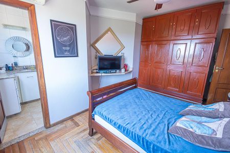 Apartamento à venda com 224m², 4 quartos e 4 vagas Apartamento à venda com 224m², 4 quartos e 4 vagasquarto 1 / suite