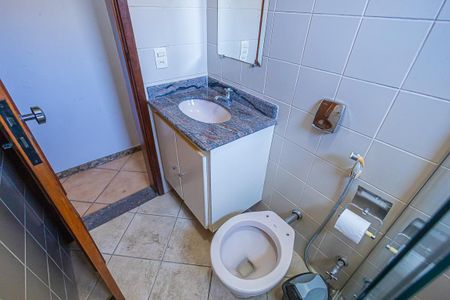 Apartamento à venda com 224m², 4 quartos e 4 vagas Apartamento à venda com 224m², 4 quartos e 4 vagasbanheiro