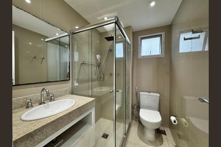 Apartamento à venda com 192m², 4 quartos e 3 vagasSuíte 3 - Banheiro