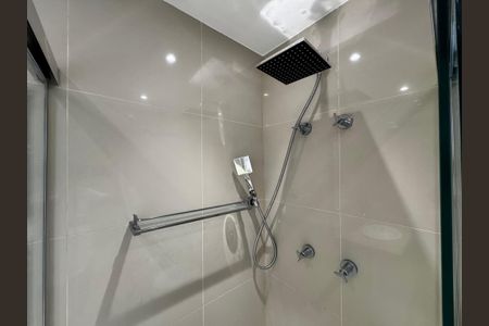 Apartamento à venda com 192m², 4 quartos e 3 vagasSuíte 3 - Banheiro