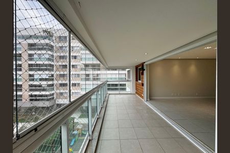 Varanda de apartamento à venda com 4 quartos, 192m² em Barra da Tijuca, Rio de Janeiro