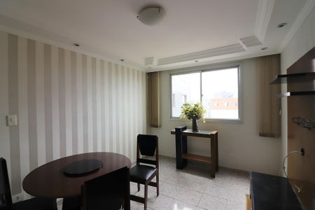 Sala  de apartamento para alugar com 2 quartos, 50m² em Santa Terezinha, São Bernardo do Campo