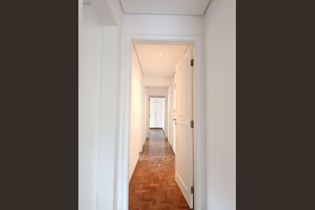 Apartamento para alugar com 168m², 3 quartos e 2 vagasCorredor íntimo