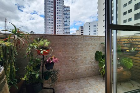 Apartamento à venda com 84m², 2 quartos e 1 vaga Apartamento à venda com 84m², 2 quartos e 1 vagaVaranda