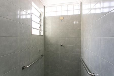 Casa à venda com 60m², 2 quartos e sem vaga Casa à venda com 60m², 2 quartos e sem vagaBanheiro