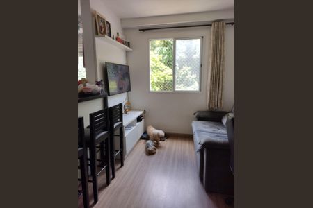 Sala de apartamento para alugar com 2 quartos, 45m² em Jardim Maria Rosa, Taboão da Serra