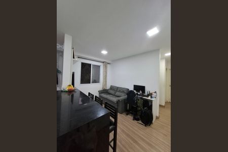 Sala de apartamento para alugar com 2 quartos, 45m² em Jardim Maria Rosa, Taboão da Serra