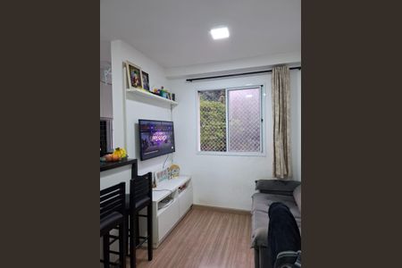 Sala de apartamento para alugar com 2 quartos, 45m² em Jardim Maria Rosa, Taboão da Serra