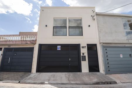 Casa para alugar com 59m², 1 quarto e 2 vagasFachada