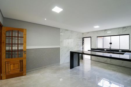 Casa à venda com 143m², 3 quartos e 2 vagas Casa à venda com 143m², 3 quartos e 2 vagasCozinha