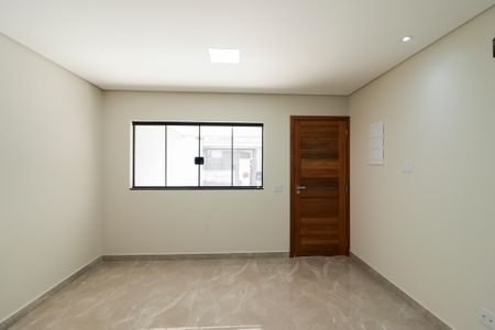 Casa à venda com 143m², 3 quartos e 2 vagas Casa à venda com 143m², 3 quartos e 2 vagasSala