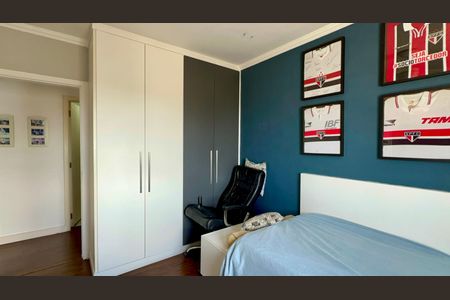 Apartamento à venda com 117m², 3 quartos e 2 vagasQuarto 2