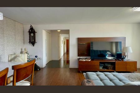 Apartamento à venda com 117m², 3 quartos e 2 vagasSala de TV