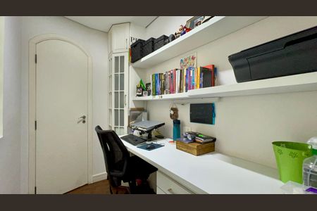 Apartamento à venda com 117m², 3 quartos e 2 vagasEscritório