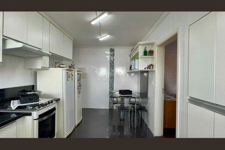 Apartamento à venda com 117m², 3 quartos e 2 vagasCozinha