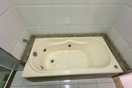 Apartamento à venda com 103m², 3 quartos e sem vaga