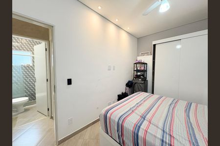 Casa à venda com 100m², 4 quartos e 2 vagasQuarto 2