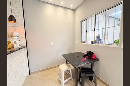 Sala de casa à venda com 4 quartos, 100m² em Parque Residencial Jundiaí Ii, Jundiaí