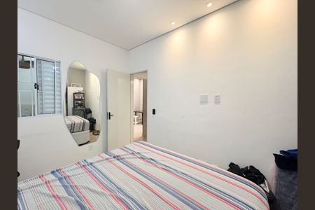 Casa à venda com 100m², 4 quartos e 2 vagasQuarto 2