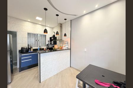 Sala de casa à venda com 4 quartos, 100m² em Parque Residencial Jundiaí Ii, Jundiaí