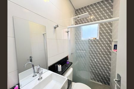 Casa à venda com 100m², 4 quartos e 2 vagasBanheiro Social